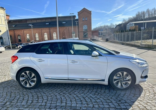 Citroen DS5 cena 39900 przebieg: 250000, rok produkcji 2012 z Wałbrzych małe 154